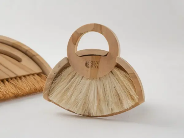 Wooden Dustpan & Brush Set - Image 3