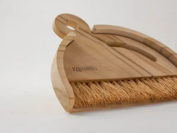 Wooden Dustpan & Brush Set - Image 5