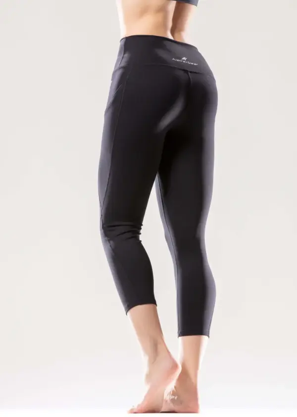 Jolie High-Waisted Capri Leggings with Hip Pockets - Image 5