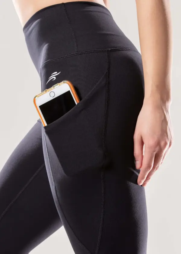 Jolie High-Waisted Capri Leggings with Hip Pockets - Image 6
