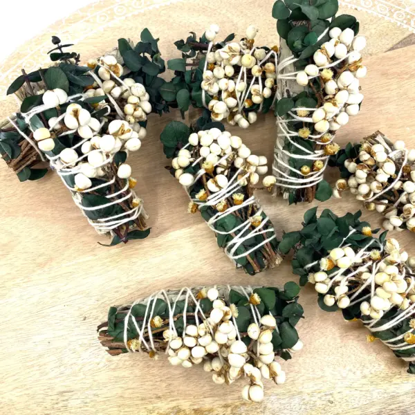 White Sage & Copal Smudge Stick with Eucalyptus, White Tallow Berries, 4" - Image 4