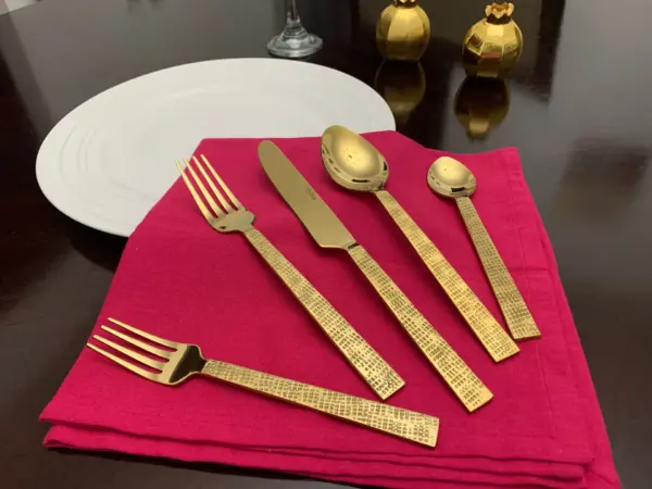 Flatware set of 20 Pieces Golden Egyptian Design - Image 3