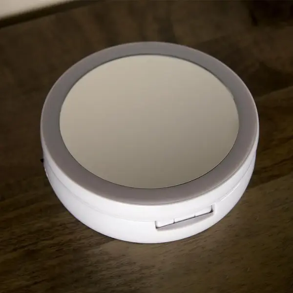 Lifemax Foldaway Lighted Mirror - Image 3