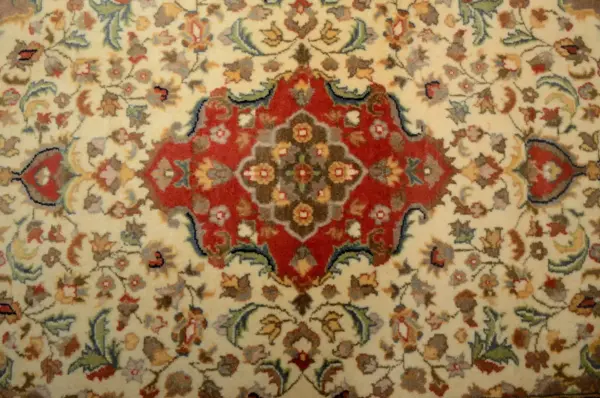 Kashan Hand knotted Woolen Room Rugs - Image 5