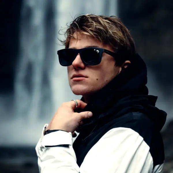 Canadian multi layer black maple wood sunglasses - Image 8
