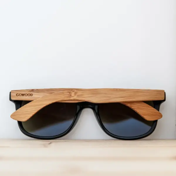 Bamboo wood classic style sunglasses with black polarized lenses - Image 8