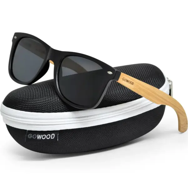 Bamboo wood classic style sunglasses with black polarized lenses - Image 4