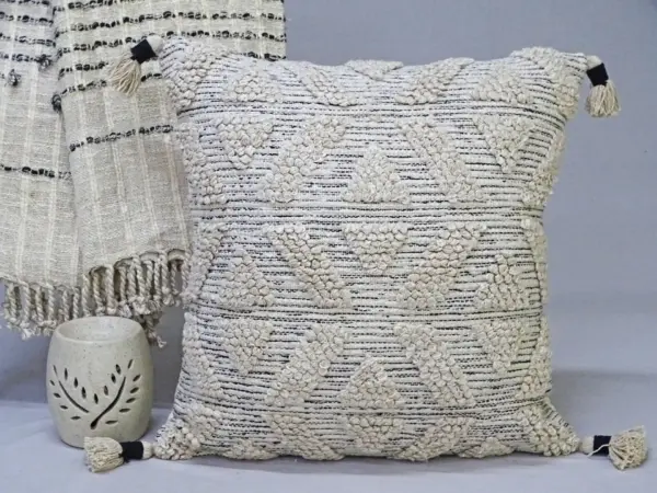 Large 22"x 22" Beige Throw Pillow for couch - Image 2