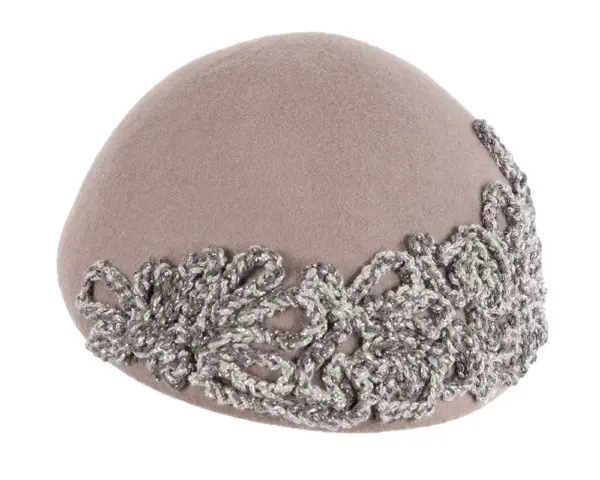 Grey felt beret with crocheted trim CU449 - Image 4