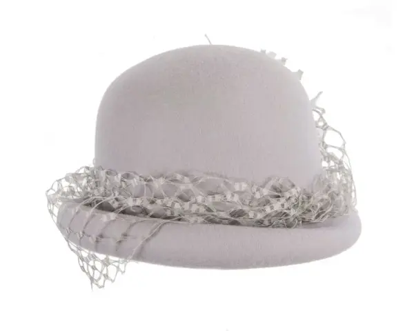 Grey winter felt cloche hat with face veil - Image 3