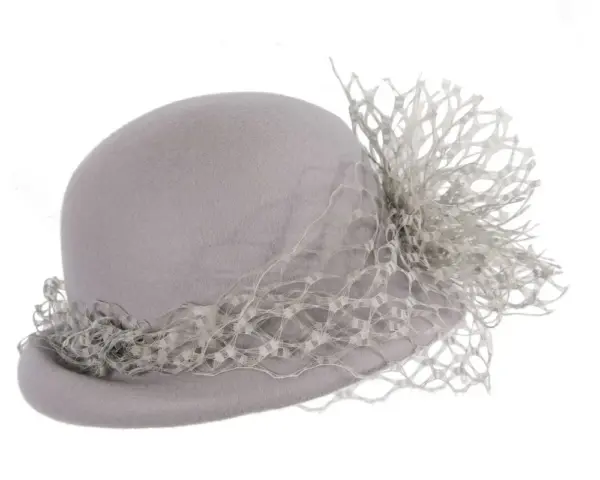 Grey winter felt cloche hat with face veil - Image 6