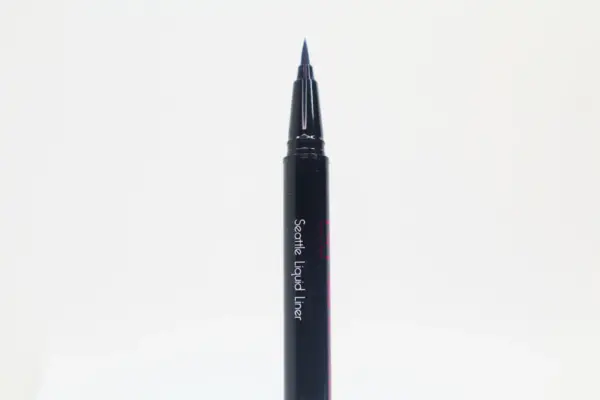 Queen Anne Liquid Liner