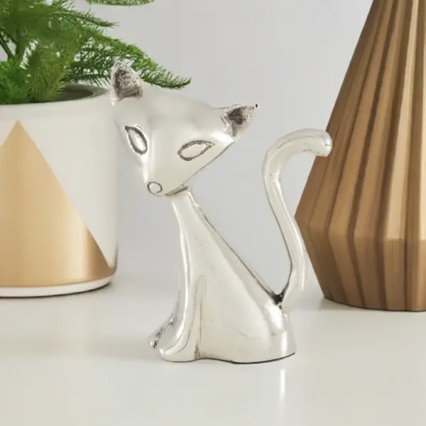 Vibhsa Cat Ring Holder (Silver) - Image 3