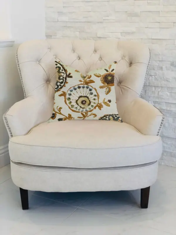 Daliani Floral Luxury Throw Pillow - Image 2