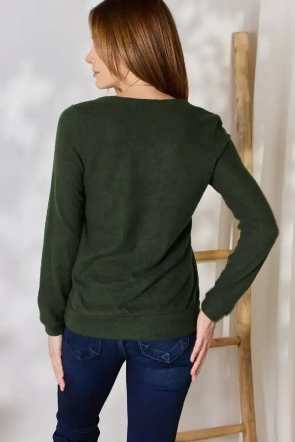 Hailey & Co Full Size Colorblock V-Neck Blouse - Image 4