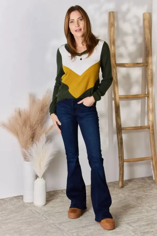 Hailey & Co Full Size Colorblock V-Neck Blouse - Image 5