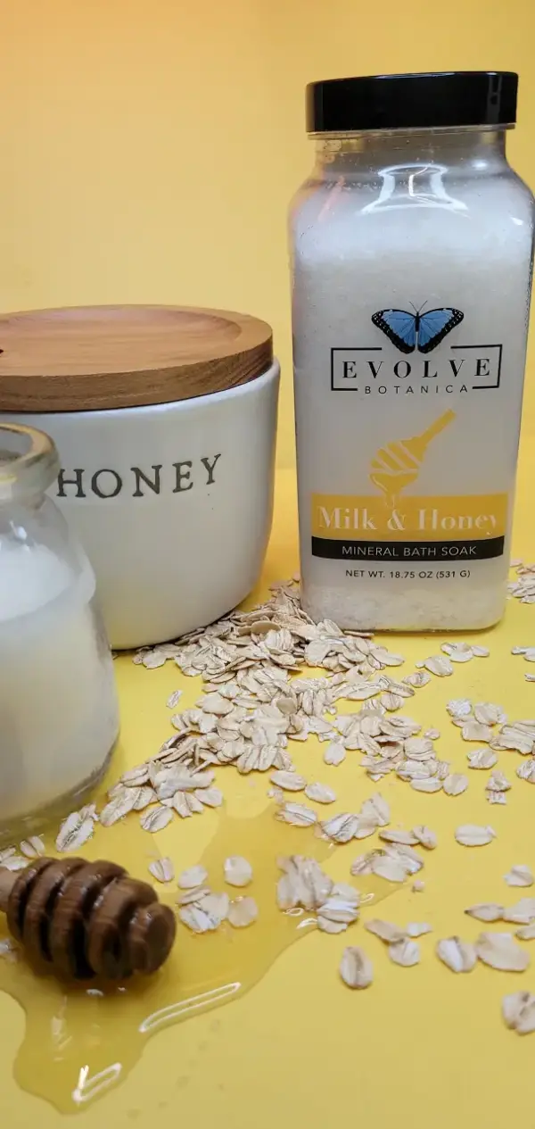 Mineral Soak - Milk & Honey (Bath Salt) - Image 5